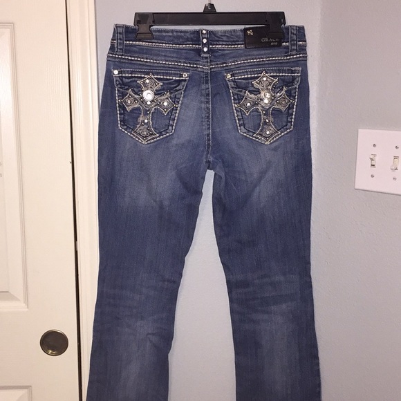 Grace in LA Jeans - Picture 1 of 7